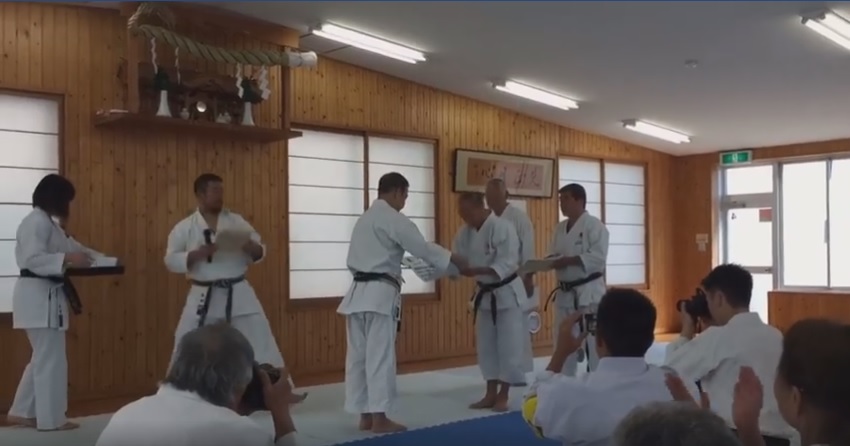 Osamu Aoki Shihan recibe su Hachidan